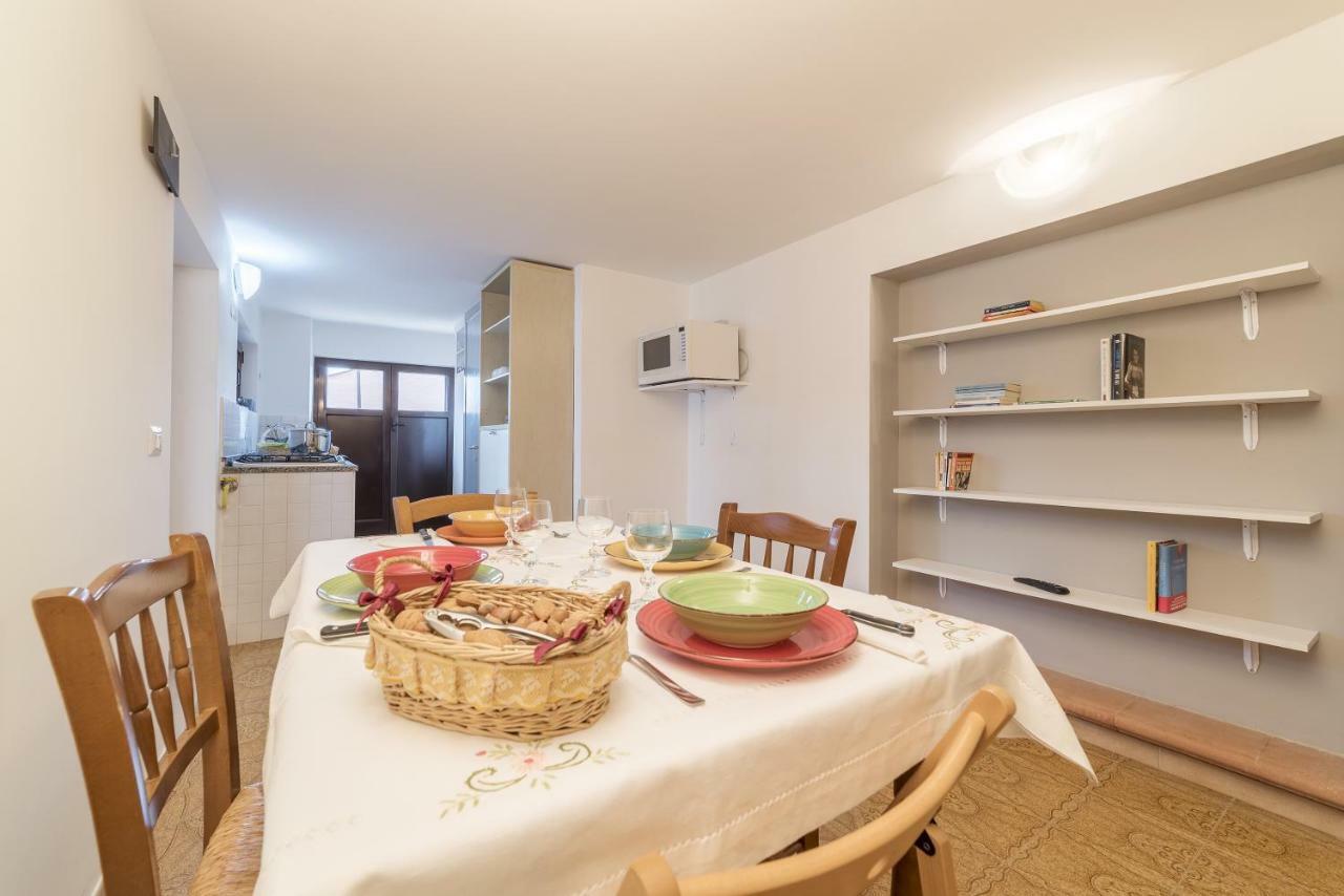 Peperino Attic Flat Apartment ชัมปีโน ภายนอก รูปภาพ