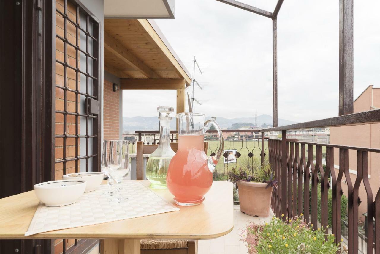 Peperino Attic Flat Apartment ชัมปีโน ภายนอก รูปภาพ