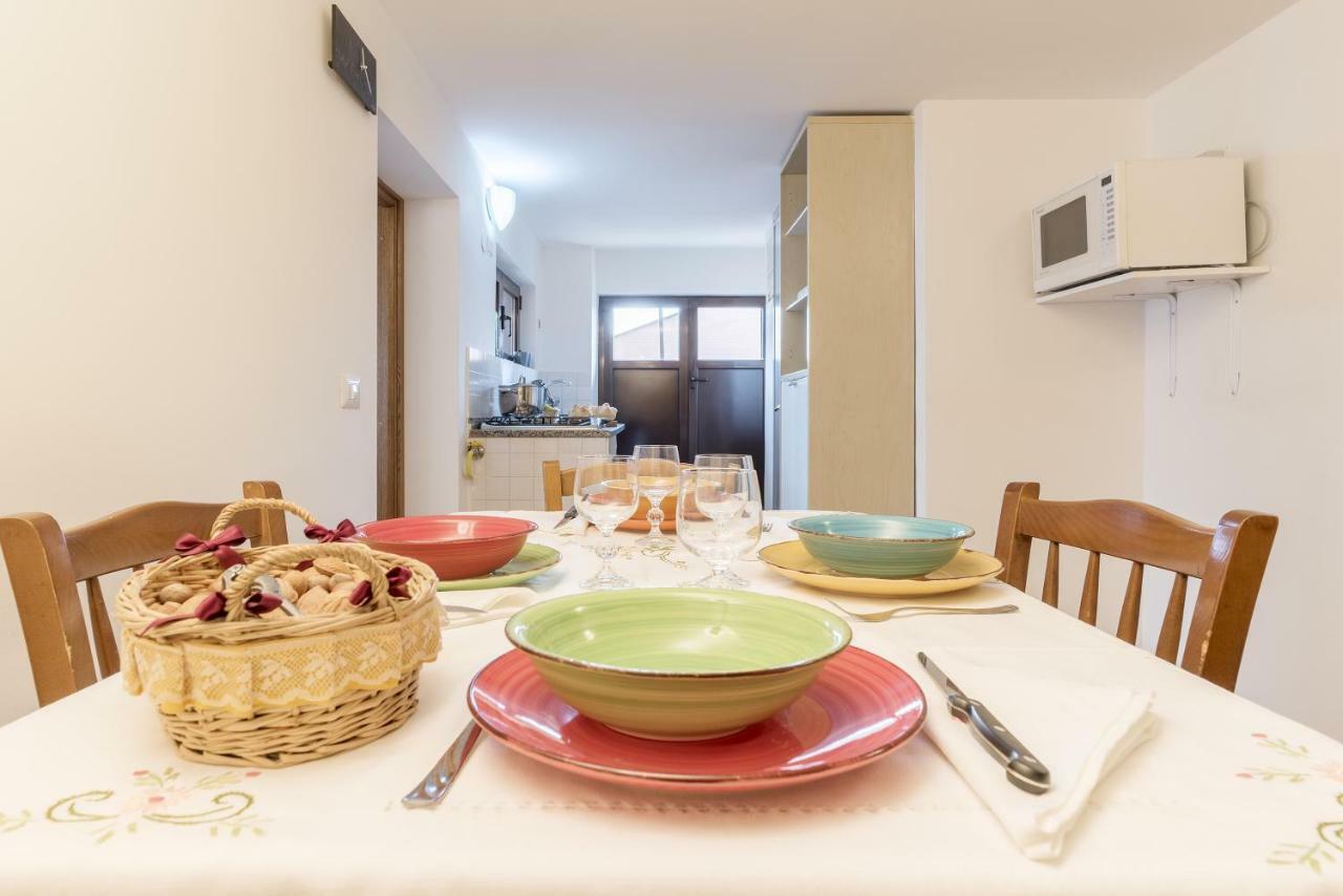 Peperino Attic Flat Apartment ชัมปีโน ภายนอก รูปภาพ