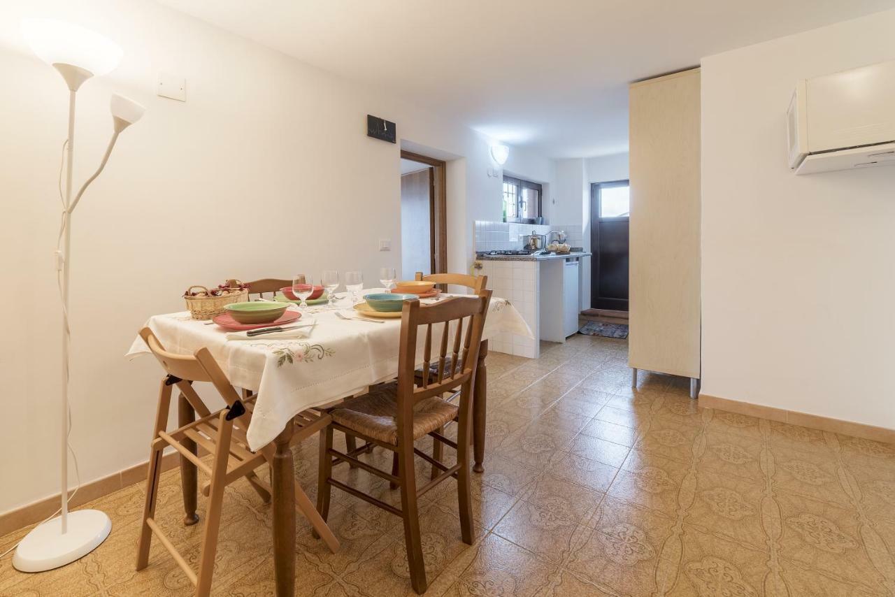 Peperino Attic Flat Apartment ชัมปีโน ภายนอก รูปภาพ