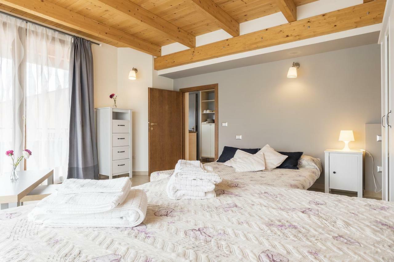 Peperino Attic Flat Apartment ชัมปีโน ภายนอก รูปภาพ